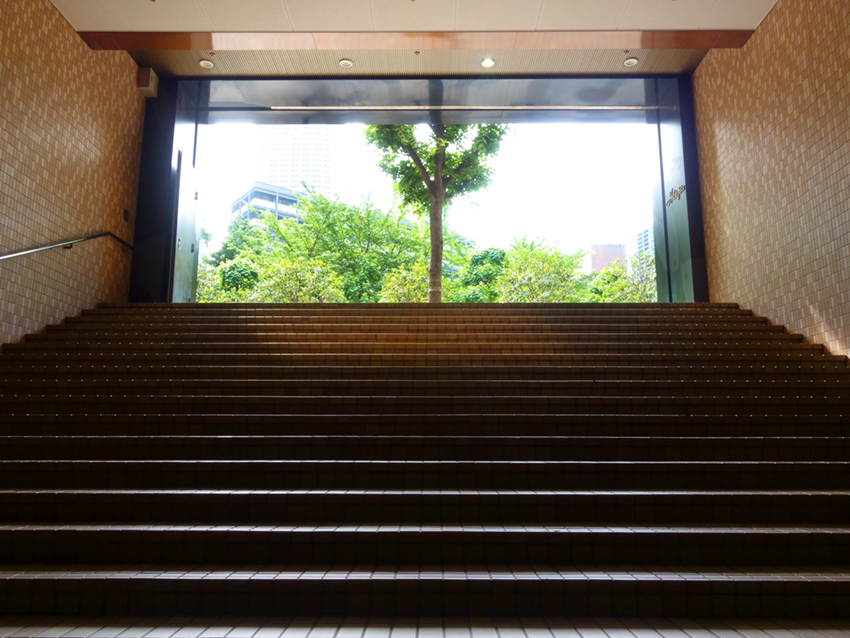 Slide01